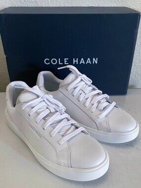 NEW Women's Grand Crosscourt Daily Low-Top Casual Sneakers NIB 7.5 White W26651